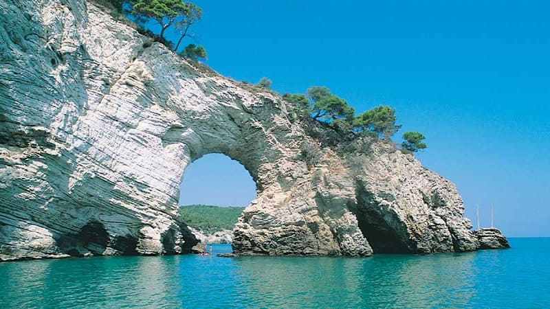 gargano spiaggia dei pipistrelli