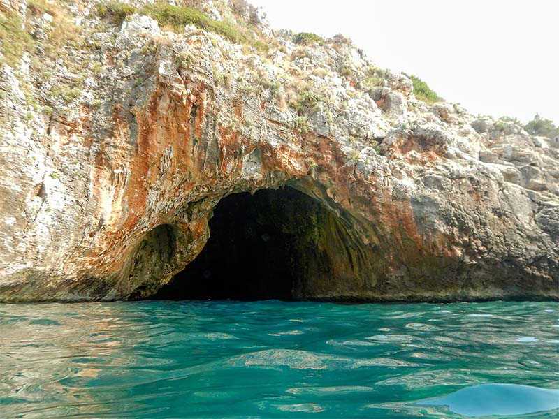 leuca-grotte